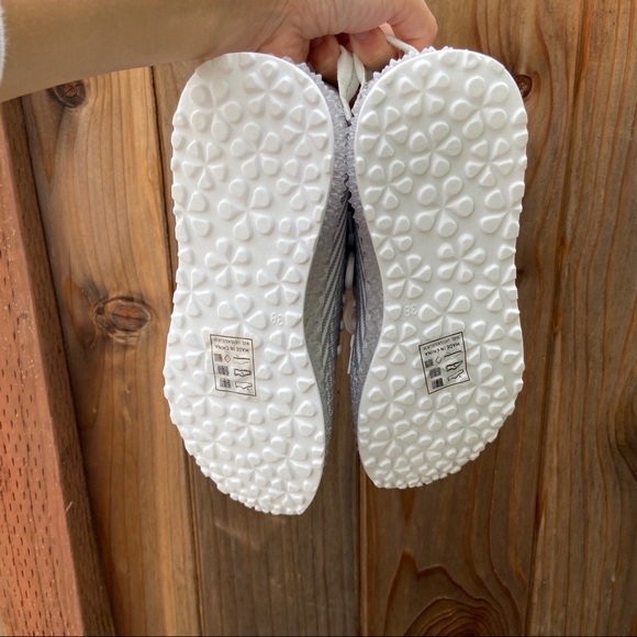 CYBER SALE! KIM Flyknit Sneakers - Picture 6 of 7